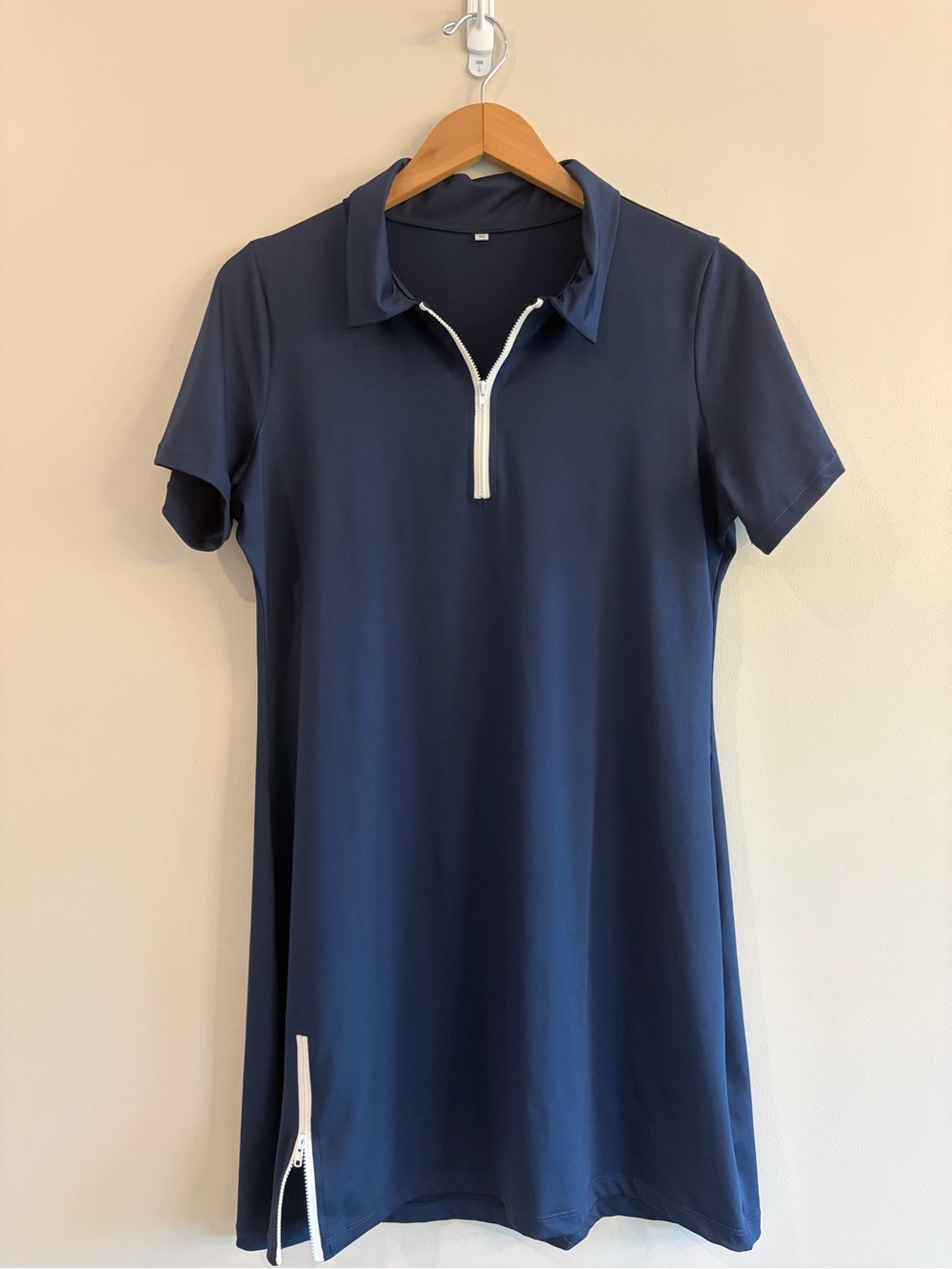Cute Athletic Dress in New Condition. Xl